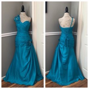 NEW MYSTIQUE SZ 8 TURQUOISE JEWEL ONE SHOULDER CORSET FORMAL GOWN